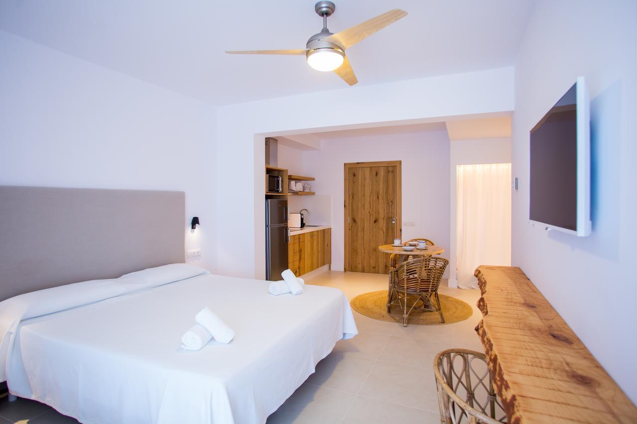 Sa Cala Suites Es Caló Exterior foto